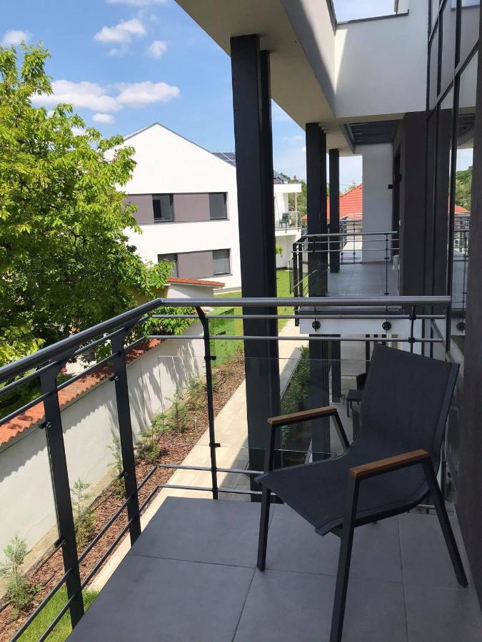 Oasis Residence ไฮจ์ดุสโซบอสโล ภายนอก รูปภาพ