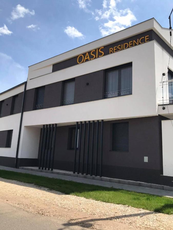 Oasis Residence ไฮจ์ดุสโซบอสโล ภายนอก รูปภาพ