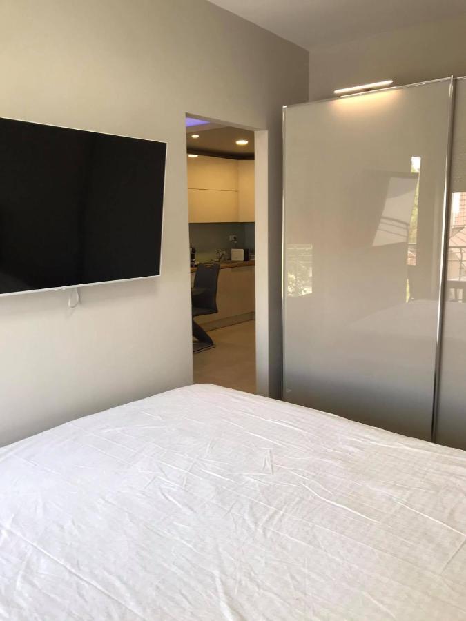 Oasis Residence ไฮจ์ดุสโซบอสโล ภายนอก รูปภาพ