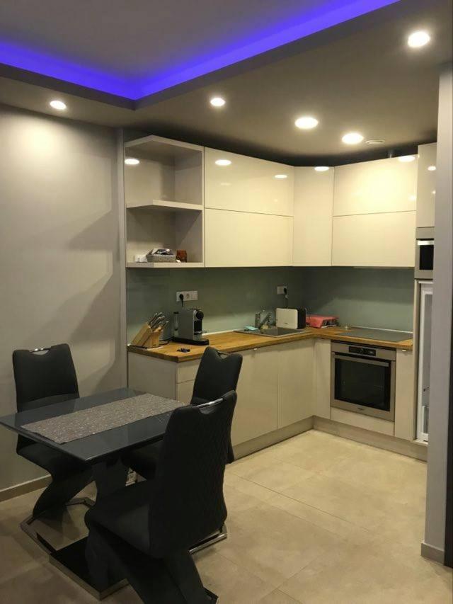 Oasis Residence ไฮจ์ดุสโซบอสโล ภายนอก รูปภาพ