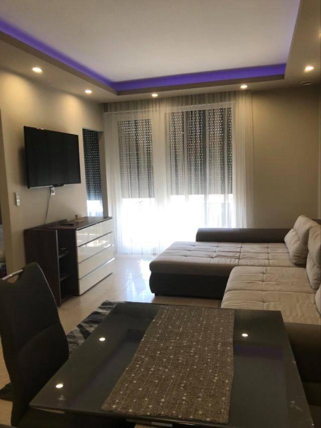 Oasis Residence ไฮจ์ดุสโซบอสโล ภายนอก รูปภาพ